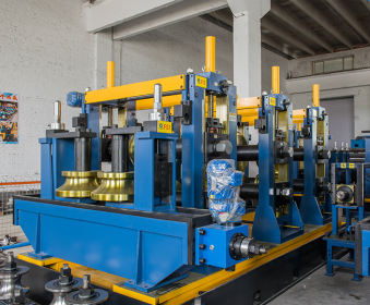 Large-diameter thin-walled steel pipe mill line